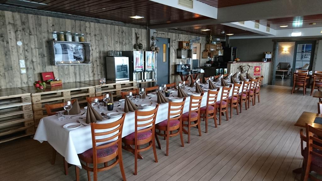 Vardo Hotel Екстериор снимка