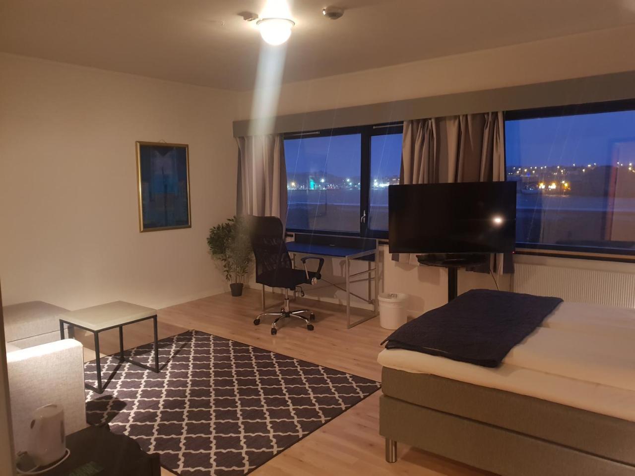 Vardo Hotel Екстериор снимка
