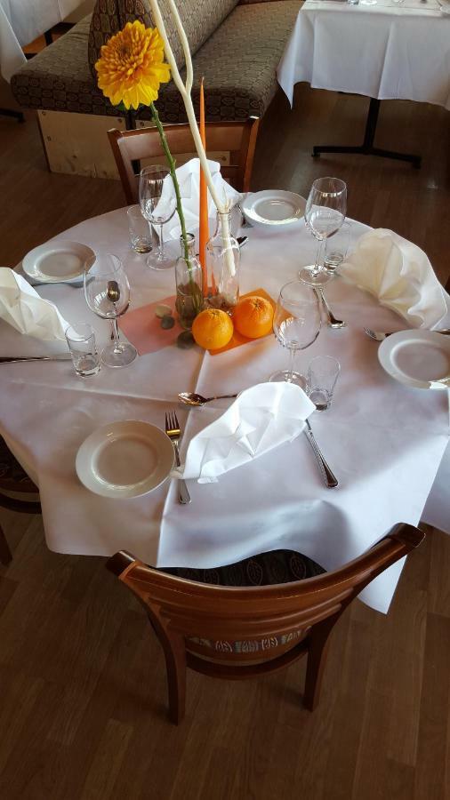 Vardo Hotel Екстериор снимка